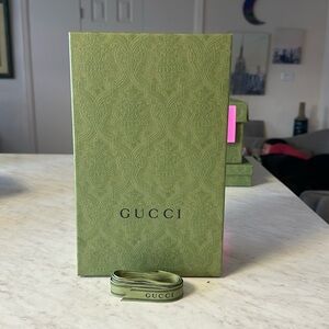 ✨✨GUCCI BOX +RIBBON ✨✨✨